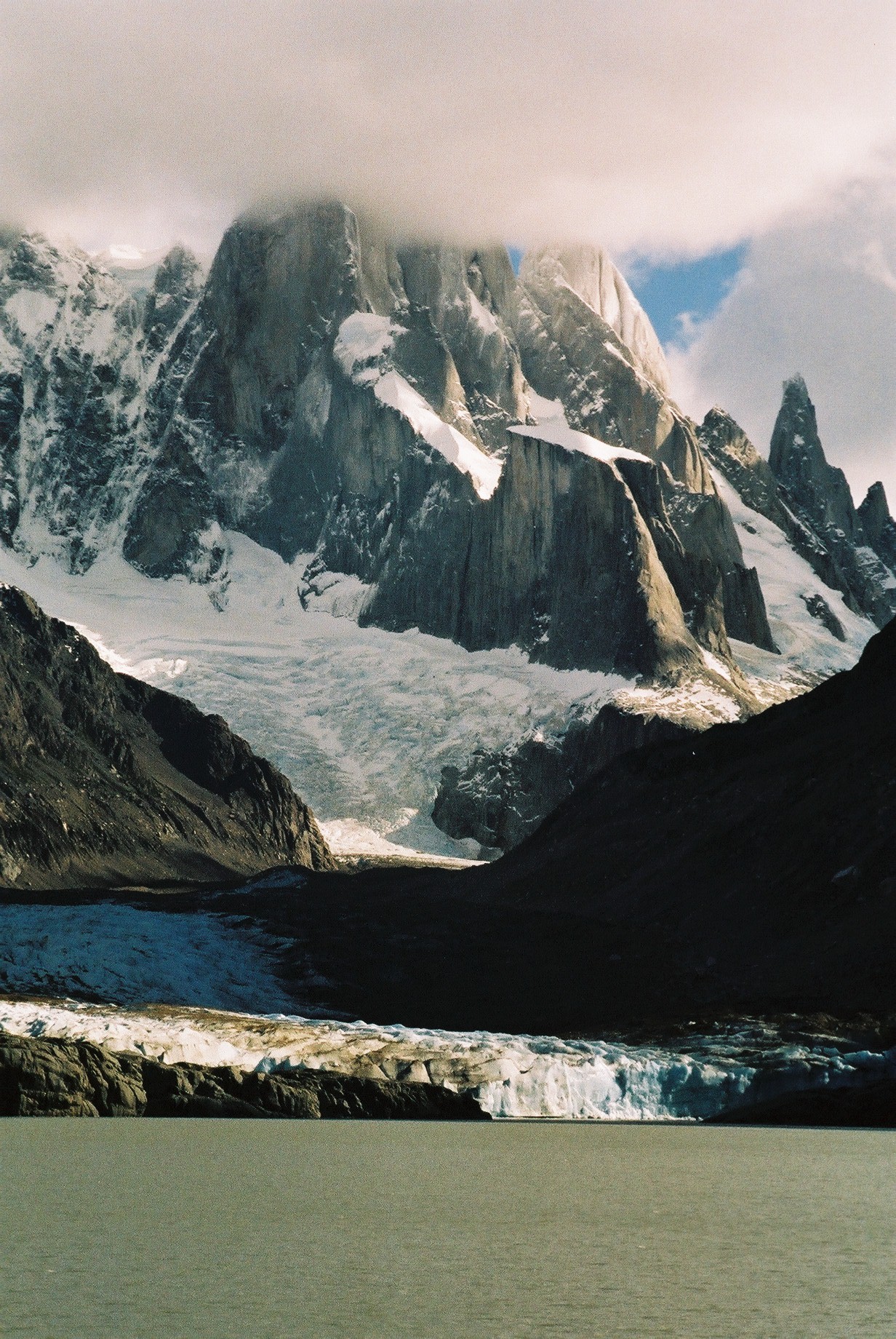 Protégé : Fitz Roy – Cerro Torre depuis El Chalten